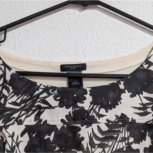 Ann Taylor Factory Tank Top Black White Floral Sleeveless Shirt, Womens Large - Picture 6 of 6